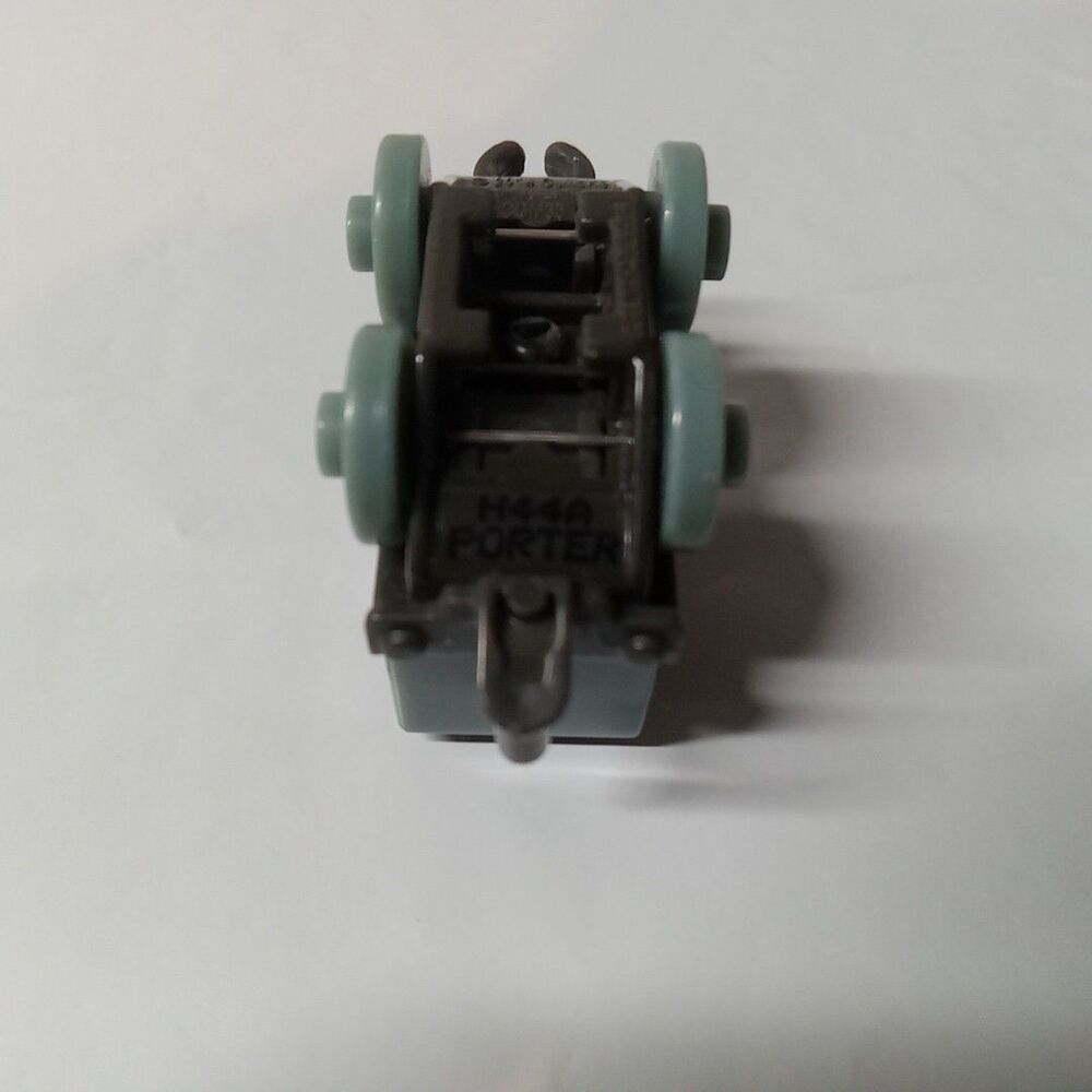 Thomas & Friends Mini Train Engine Porter 2014 Grey - Picture 4 of 4
